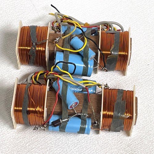Pair vintage leak sandwich - leak,