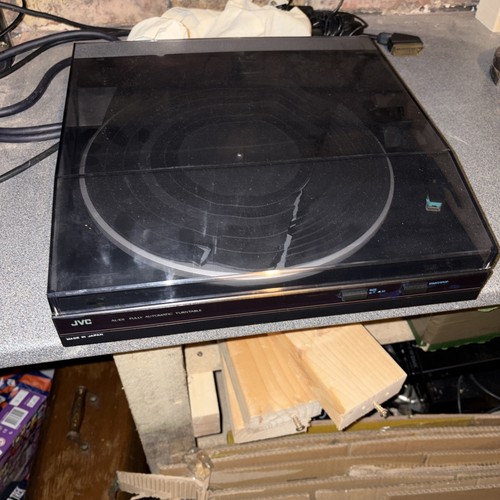 Jvc e11bk turntable black - al-e11bk,