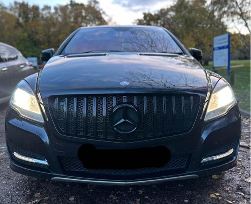 Front grille emblem - emblem, black