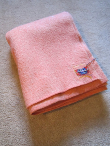 Vintage salmon pink thick wool - pink,
