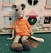 New Large Hand Knitted Mouse