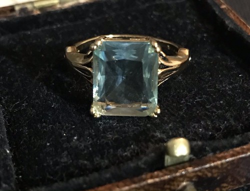 Vintage style jewellery - style,