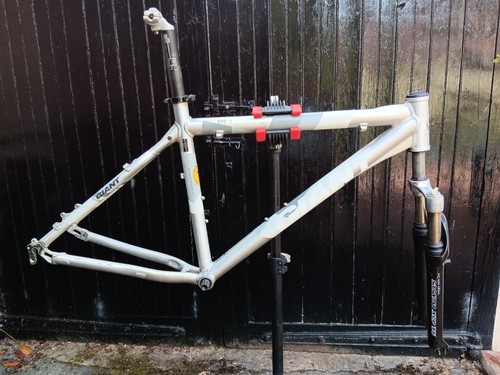 2005 giant xtc mountain bike - xtc-3,
