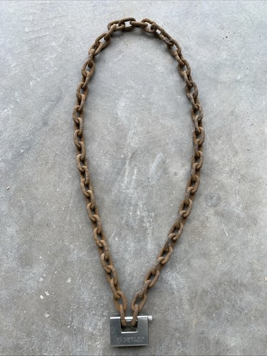 Old used rusty chain inches - old,