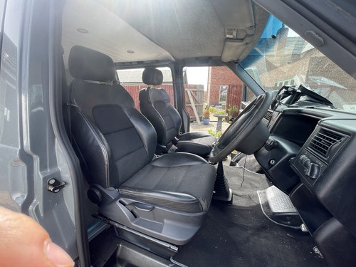 Front seats with - t4,