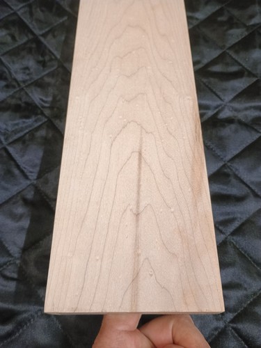 Birds eye maple plaque - eye, plaque/
