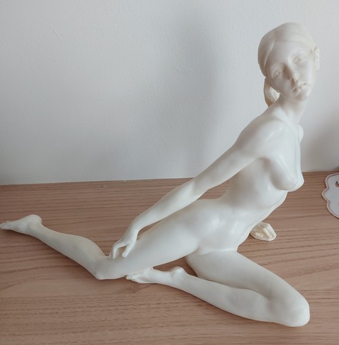 Santini vintage nude - a,
