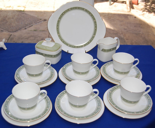 Royal doulton piece tea - doulton,