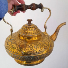 Victorian Repousse Work Brass Kettle With Heraldic Coat Of Arms -4.5 pints