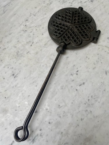 Large vintage cast iron - large, french