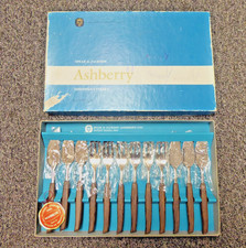 Vintage x12 Spear & Jackson