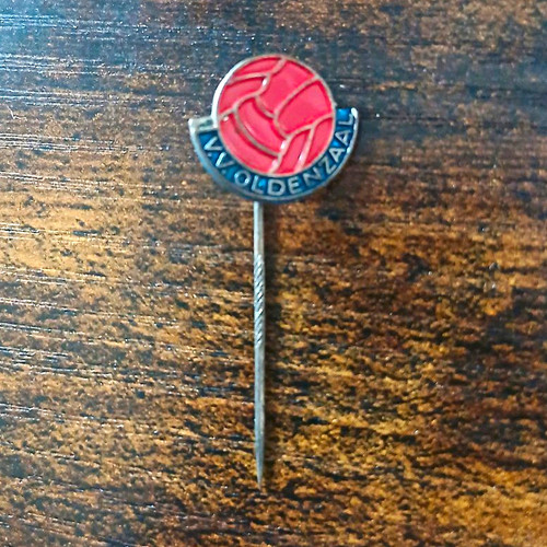 Oldenzaal vintage pin - vv, badge