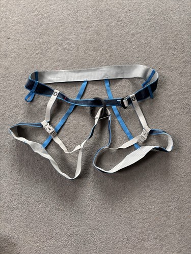 Petzl tour harness size - harness,