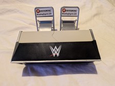WWE Announcer Commentator Table (Breakable) with 2x Ringside collectibles chairs