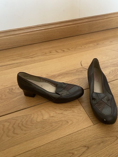 Brown leather upper shoes - leather,