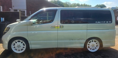 Nissan elgrand berth - 2,