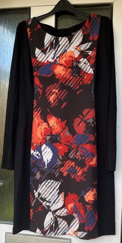 Black red pause - black,