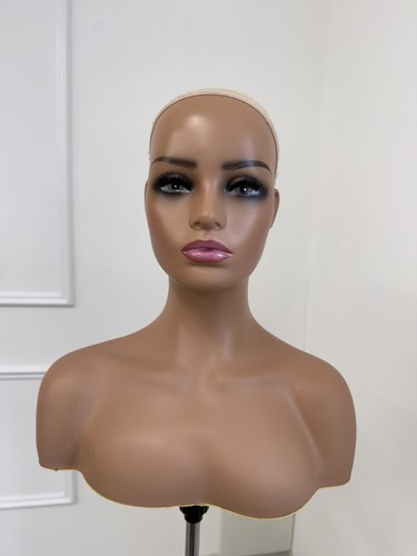 Mannequin head with - mannequin, shoulders