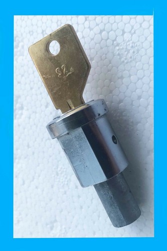 Key lock barrel for - lock,