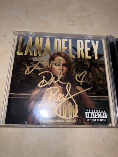 Signed lana del rey born - signed,