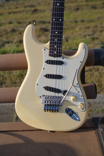 Fender stratocaster 1984 - fender, jv