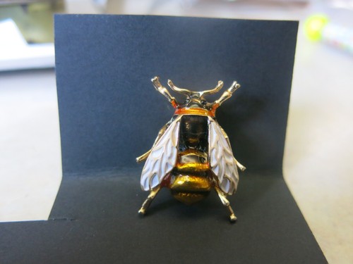 Beautiful intricate bumble bee - beautiful/intricate,