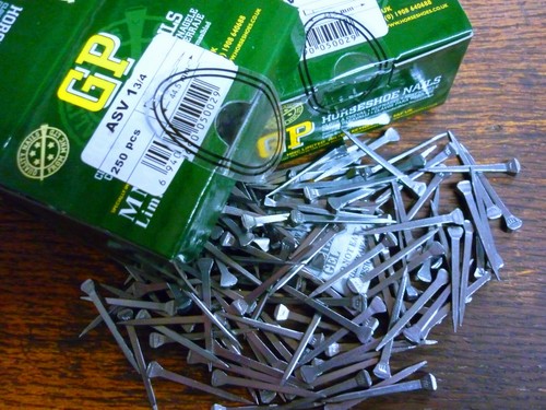 Horse shoe nails sizes 1 - shoe,