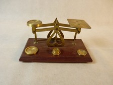 VINTAGE BRASS MOUNTED POST