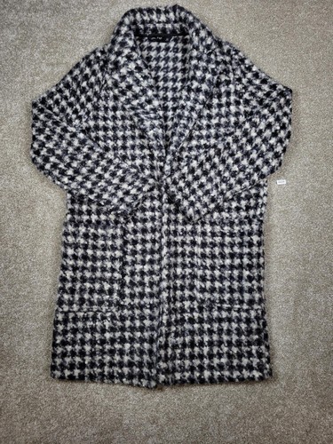 Cozy black and white - f&f,