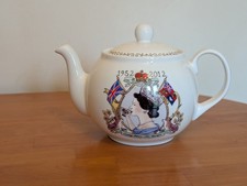 Queens jubilee tea pot - queens,