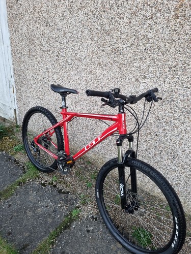 Red avalanche 0 - red, 3.0