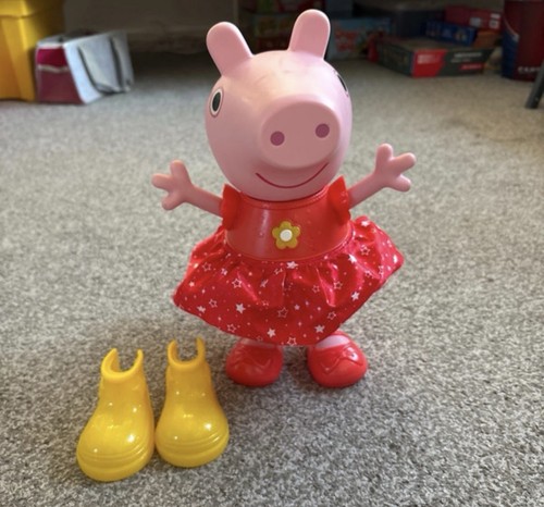 Peppa pig muddy - pig,