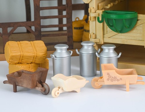 Sylvanian barn farmyard farm - farmyard,
