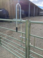 Rider friendly equestrian gate