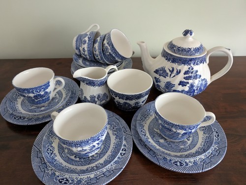 Vintage blue white willow - &,