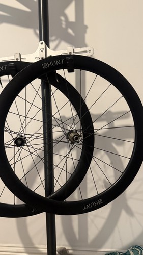 Hunt carbon aero - carbon, disc