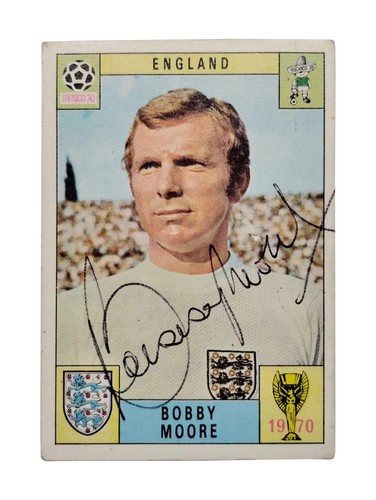 Signed bobby moore 1970 panini - moore,