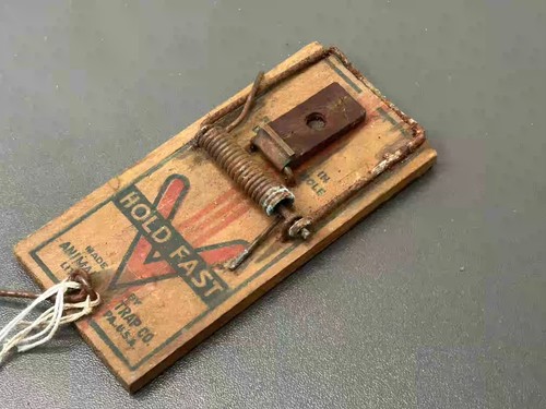 Vintage mouse trap victor - vintage,