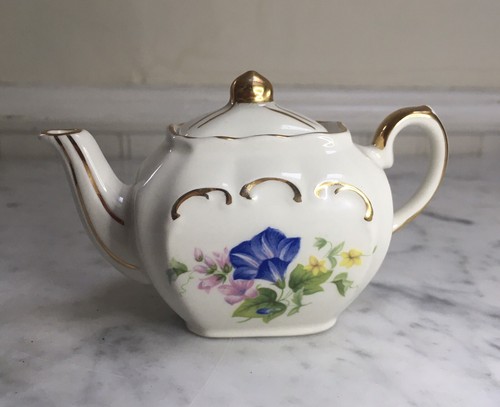 Vintage miniature sadler - vintage,