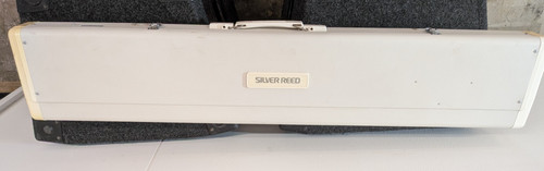 Silver reed knitting - reed, machine