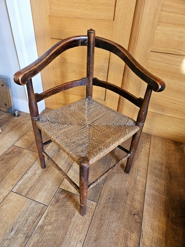 Antique corner roundabout - corner,