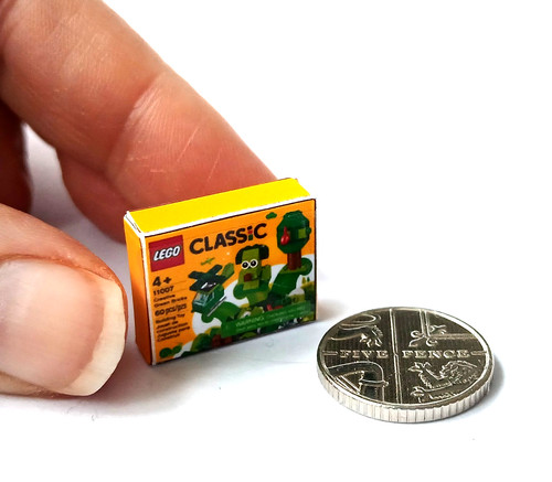 Dolls house miniature - dolls, *