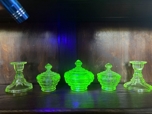 Art deco uranium glass - deco,