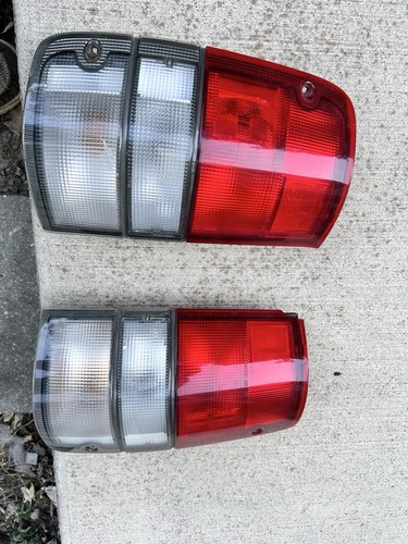 1995 isuzu trooper taillights - taillights,