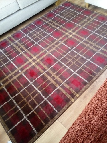 Beautiful tartan design rug - tartan,