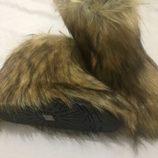 khaki fur yeti boots snow