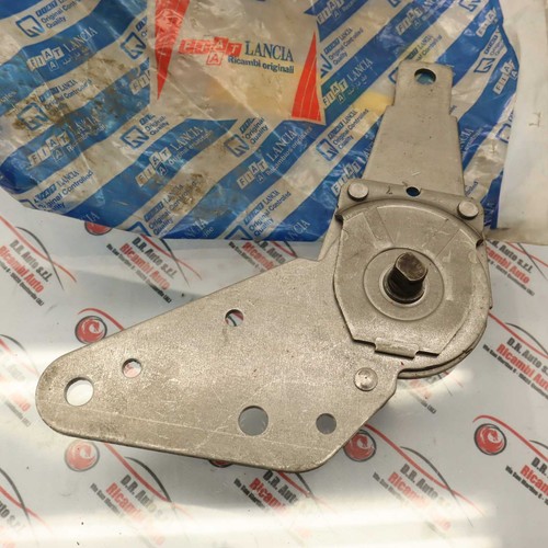 Seat hinge right - seat,