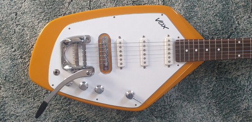 Phantom guitar works - , in