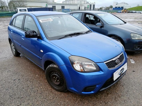 Kia rio breaking for - kia,
