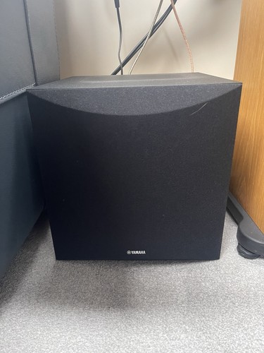 Yamaha sw050 powered - yamaha,